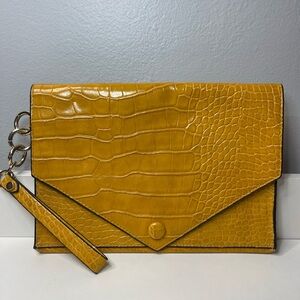 Yellow clutch.